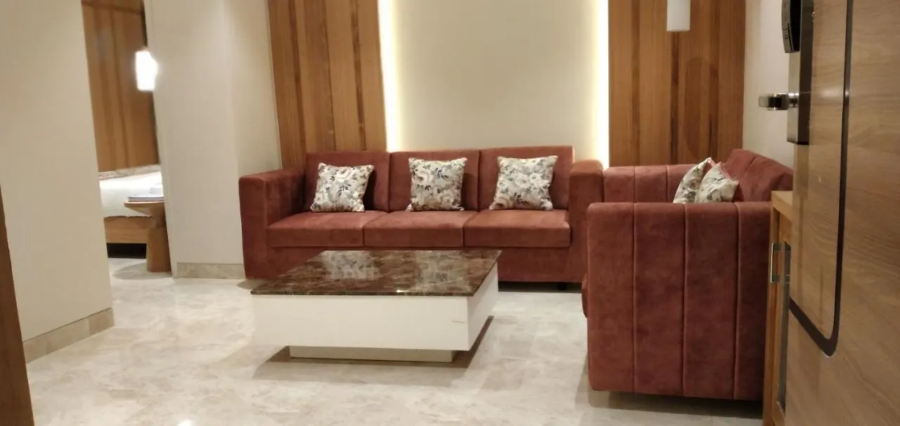 Hotel Four Element Varanasi
