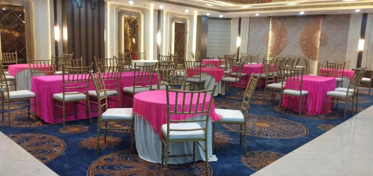 Hotel Four Element Varanasi