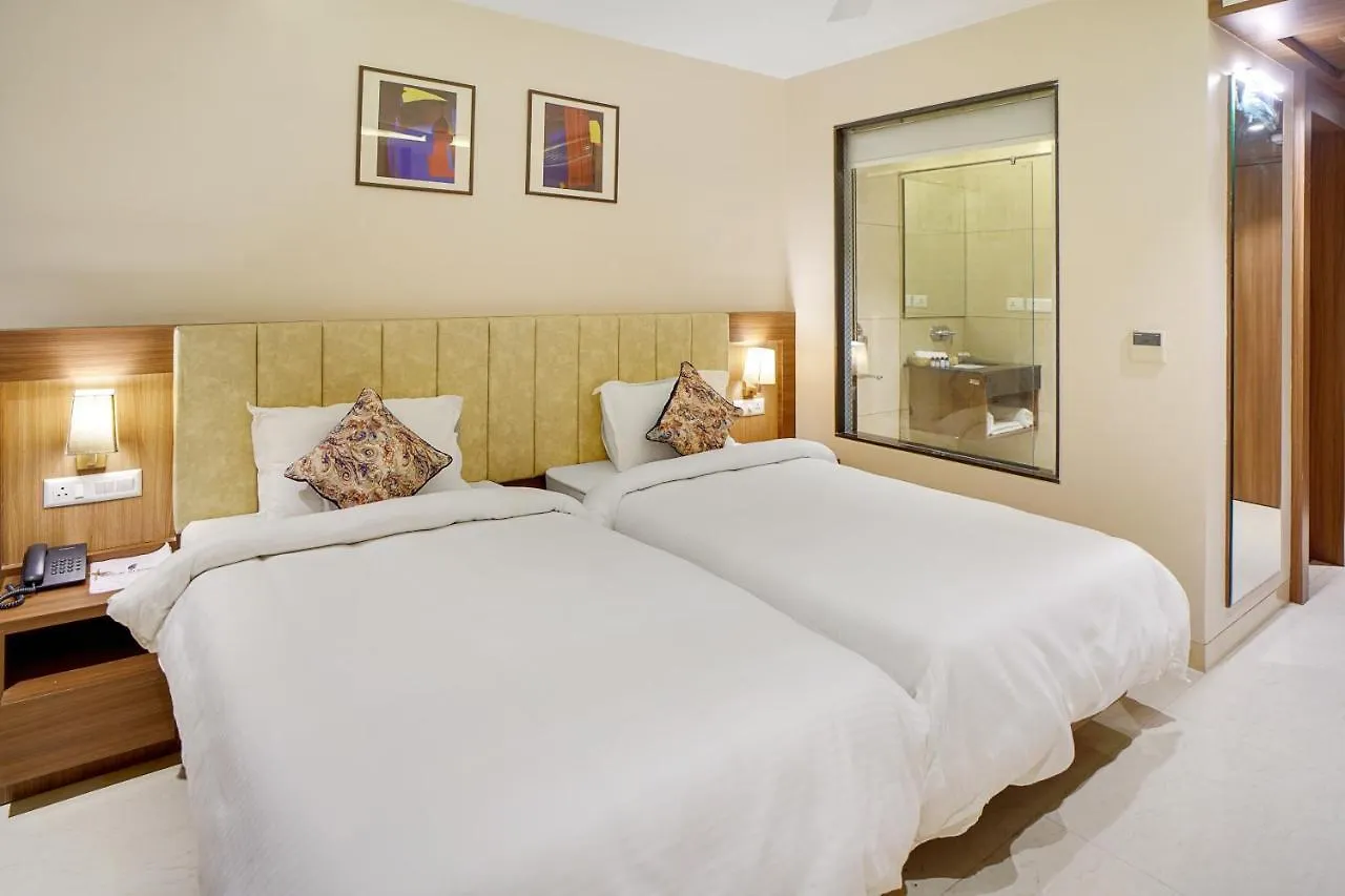 Hotel Four Element Varanasi 0*,