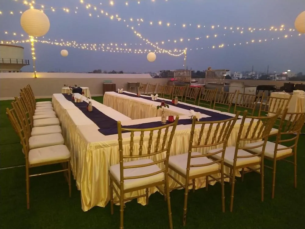 Hotel Four Element Varanasi