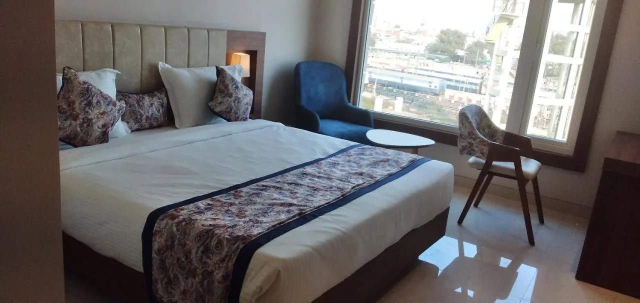 Hotel Four Element Varanasi