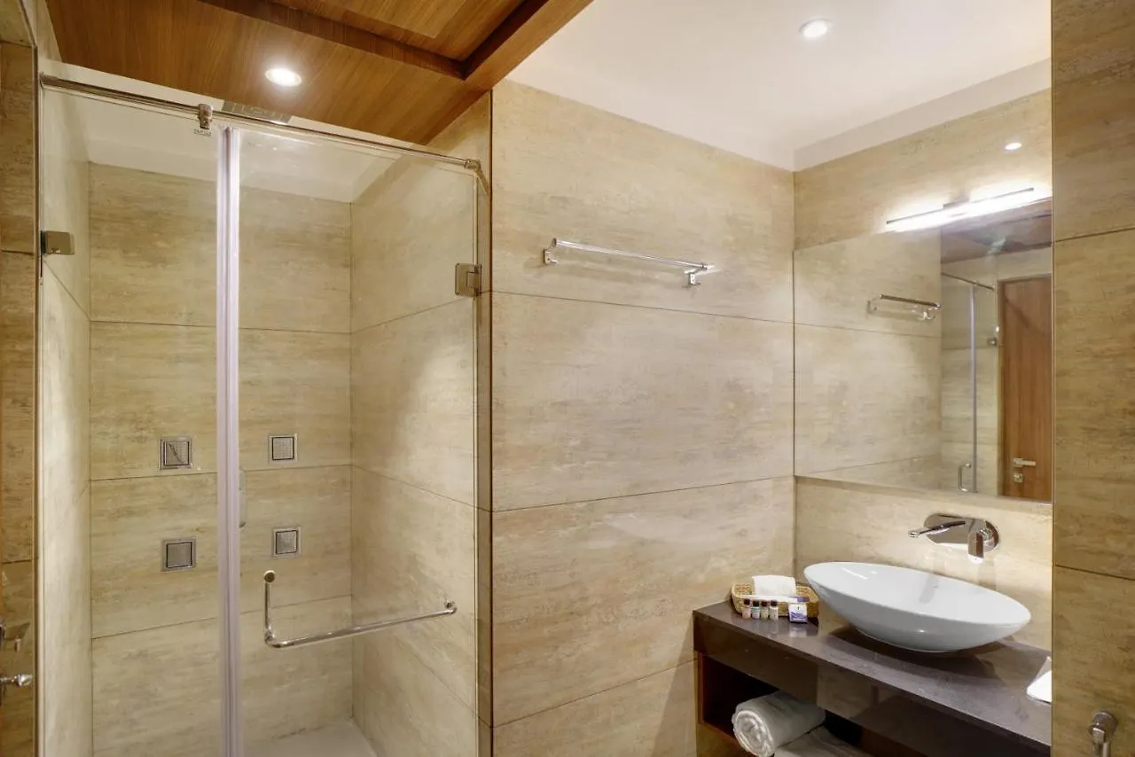 Hotel Four Element Varanasi 0*,