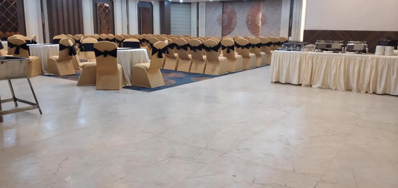 Hotel Four Element Varanasi