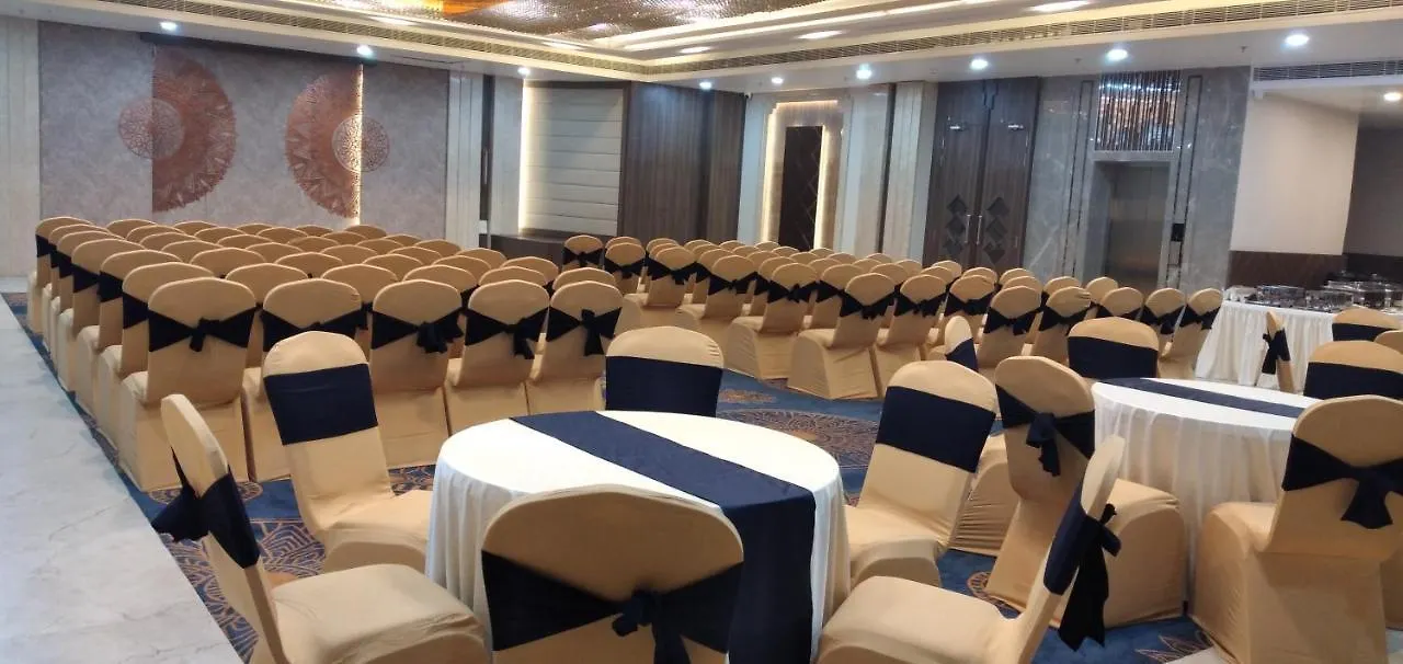 ***  Hotel Four Element Waranasi Indie